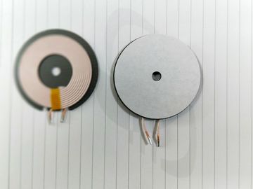 亜鉄酸塩、丸型が付いている両面の粘着テープの無線充満コイル