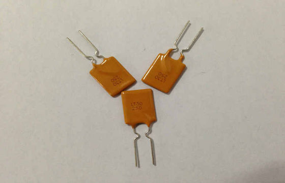 30V 2.5A PPTC リセッタブルヒューズ