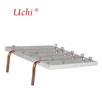 正確な温度制御のための水冷プレート