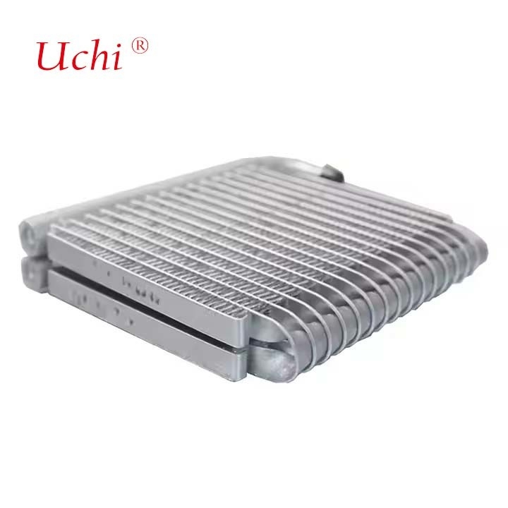 マイクロチャネル熱交換器 高効率の冷蔵庫コンデンサー 最高の冷却エネルギー性能を達成